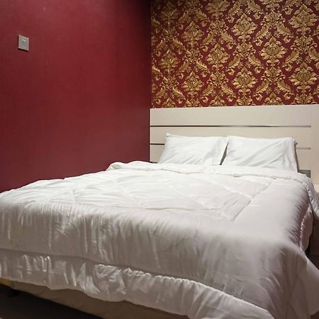 Omah Kalimosodo Mitra Reddoorz Near Stasiun Malang Kota Baru Hotel Exterior foto