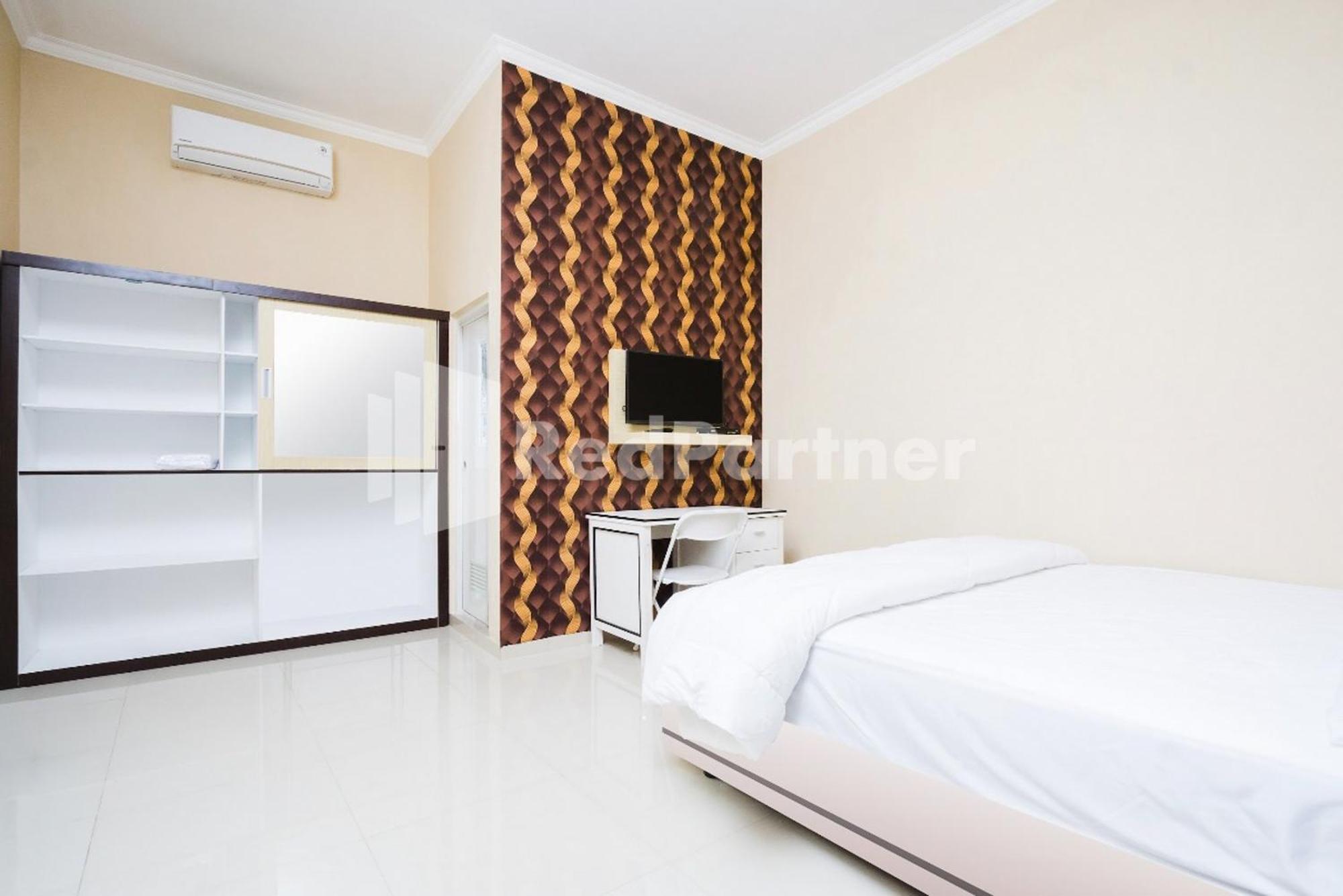 Omah Kalimosodo Mitra Reddoorz Near Stasiun Malang Kota Baru Hotel Exterior foto