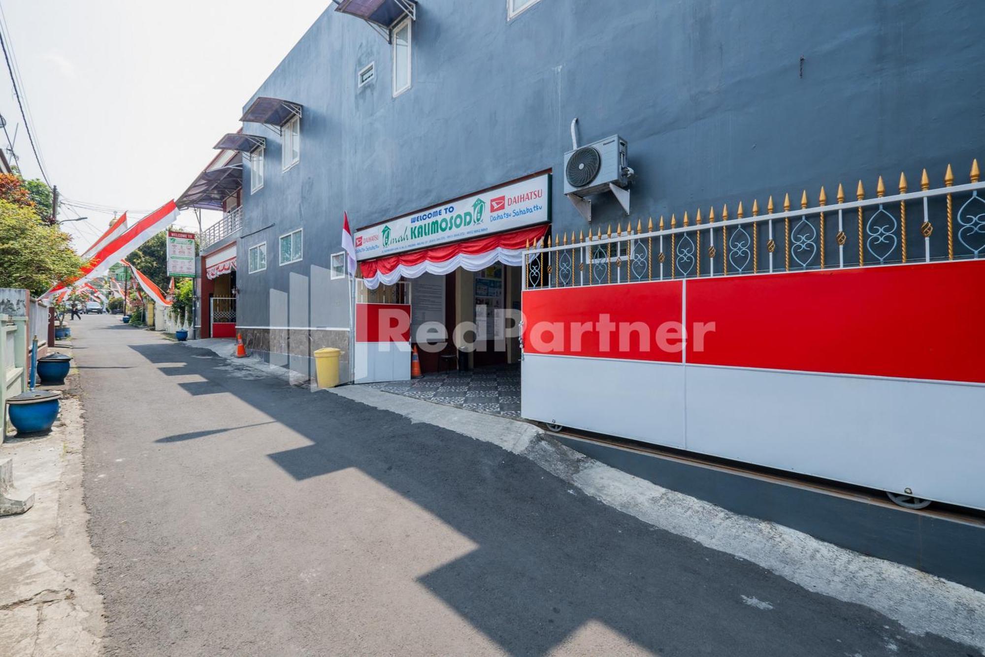Omah Kalimosodo Mitra Reddoorz Near Stasiun Malang Kota Baru Hotel Exterior foto