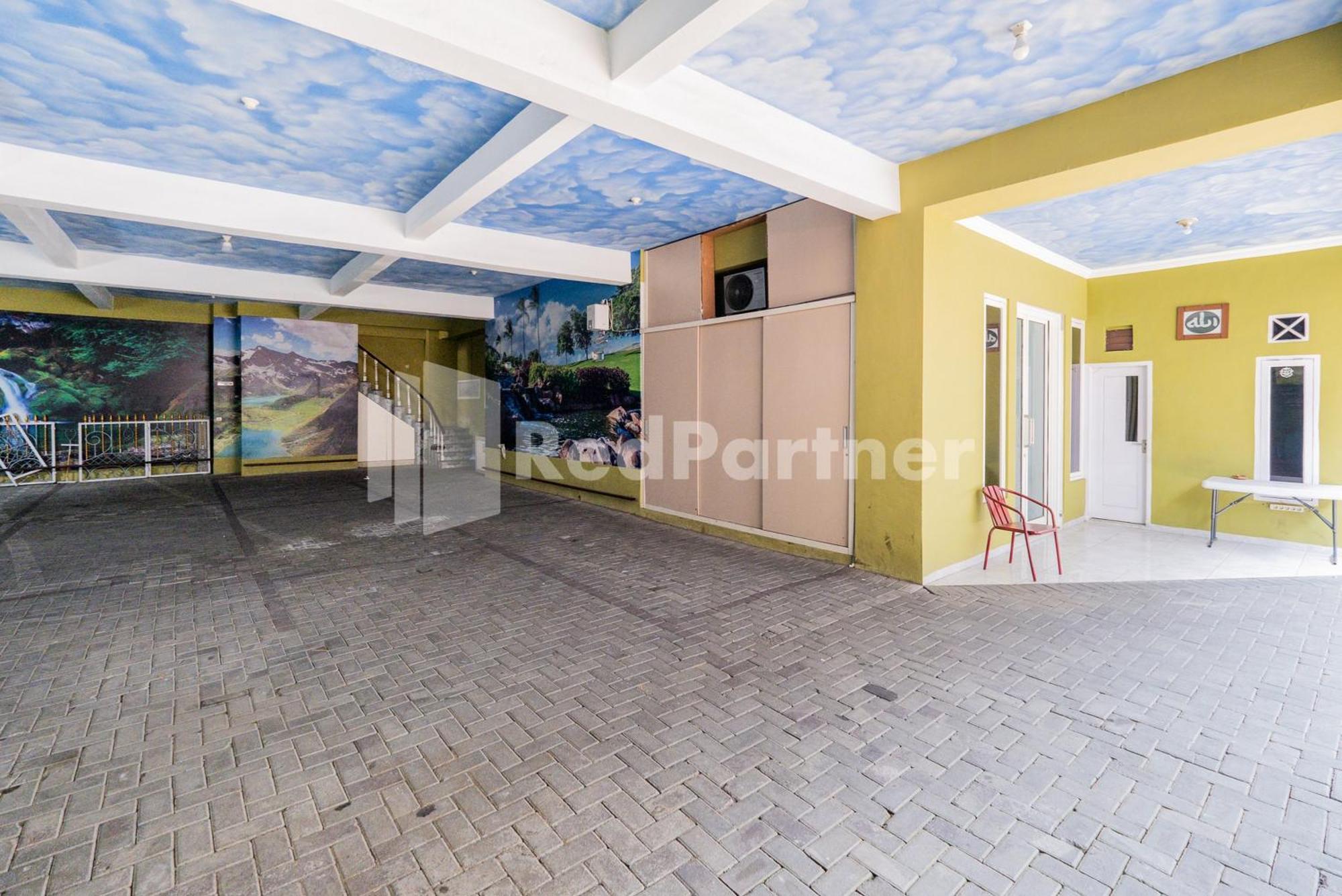 Omah Kalimosodo Mitra Reddoorz Near Stasiun Malang Kota Baru Hotel Exterior foto