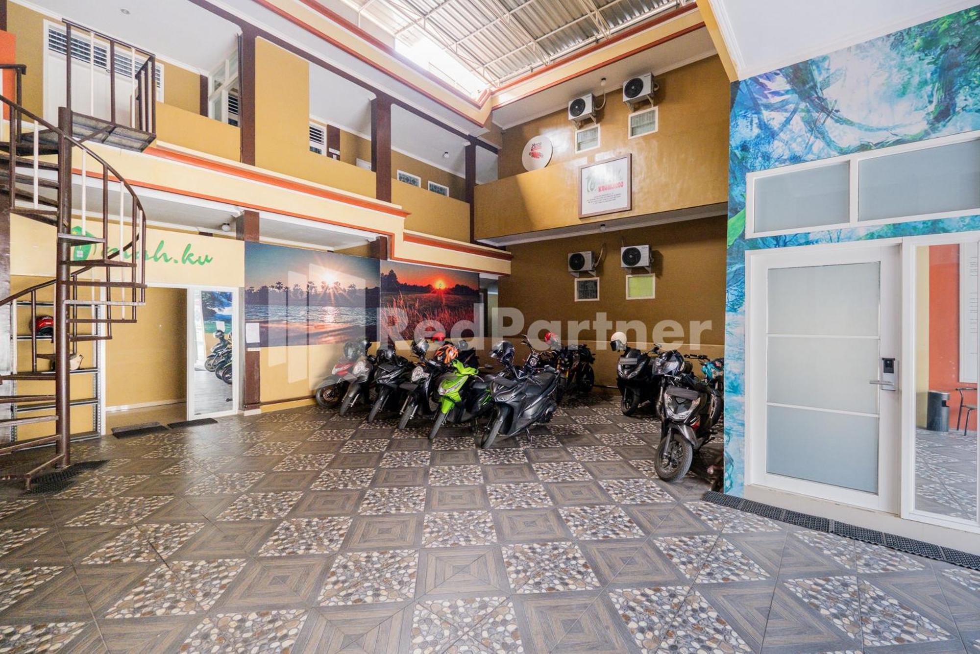 Omah Kalimosodo Mitra Reddoorz Near Stasiun Malang Kota Baru Hotel Exterior foto